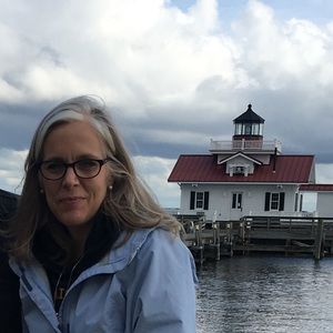 Meet your Posher, Lara